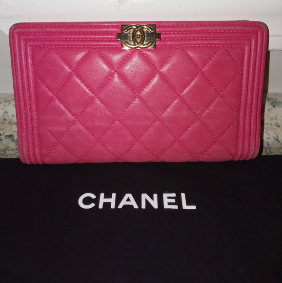 CHANEL Handbags - CHANEL Yen Boy Lambskin Long Wallet FLASH SALE!